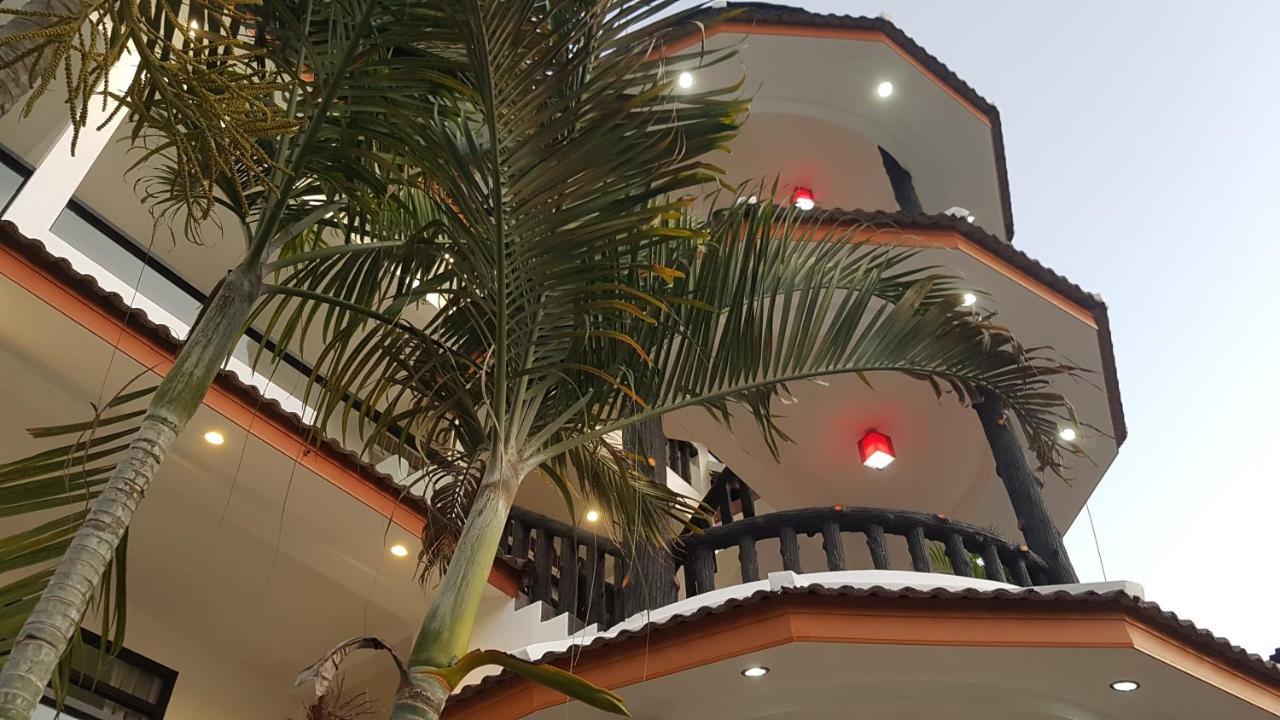 La Capannina Hotel Patong Buitenkant foto