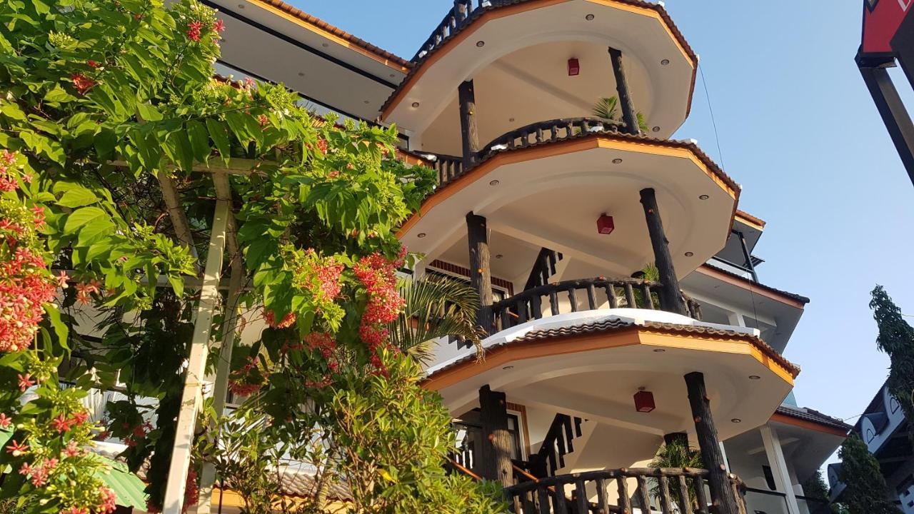 La Capannina Hotel Patong Buitenkant foto