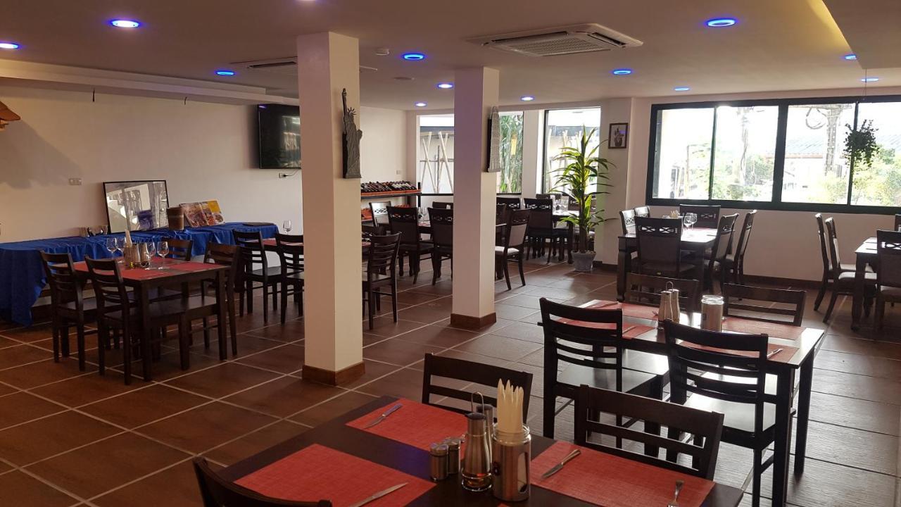 La Capannina Hotel Patong Buitenkant foto